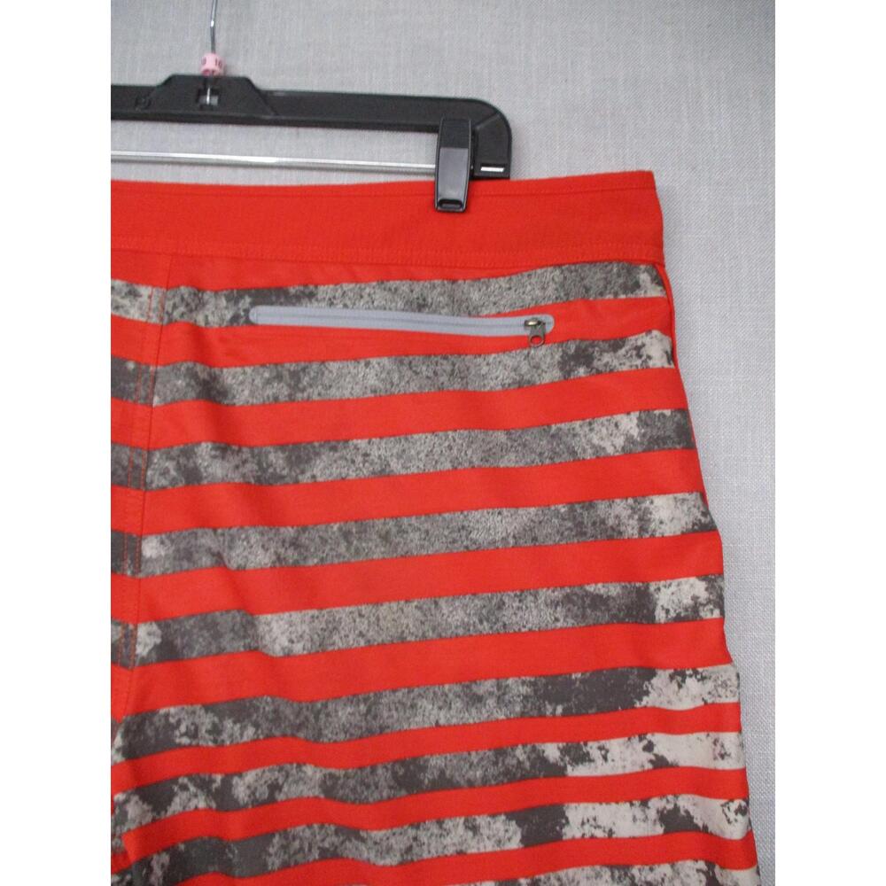 The North Face Red Grey Striped Trendy Surf Swim Boardshorts Men Size 38 Regular - Picture 7 of 8